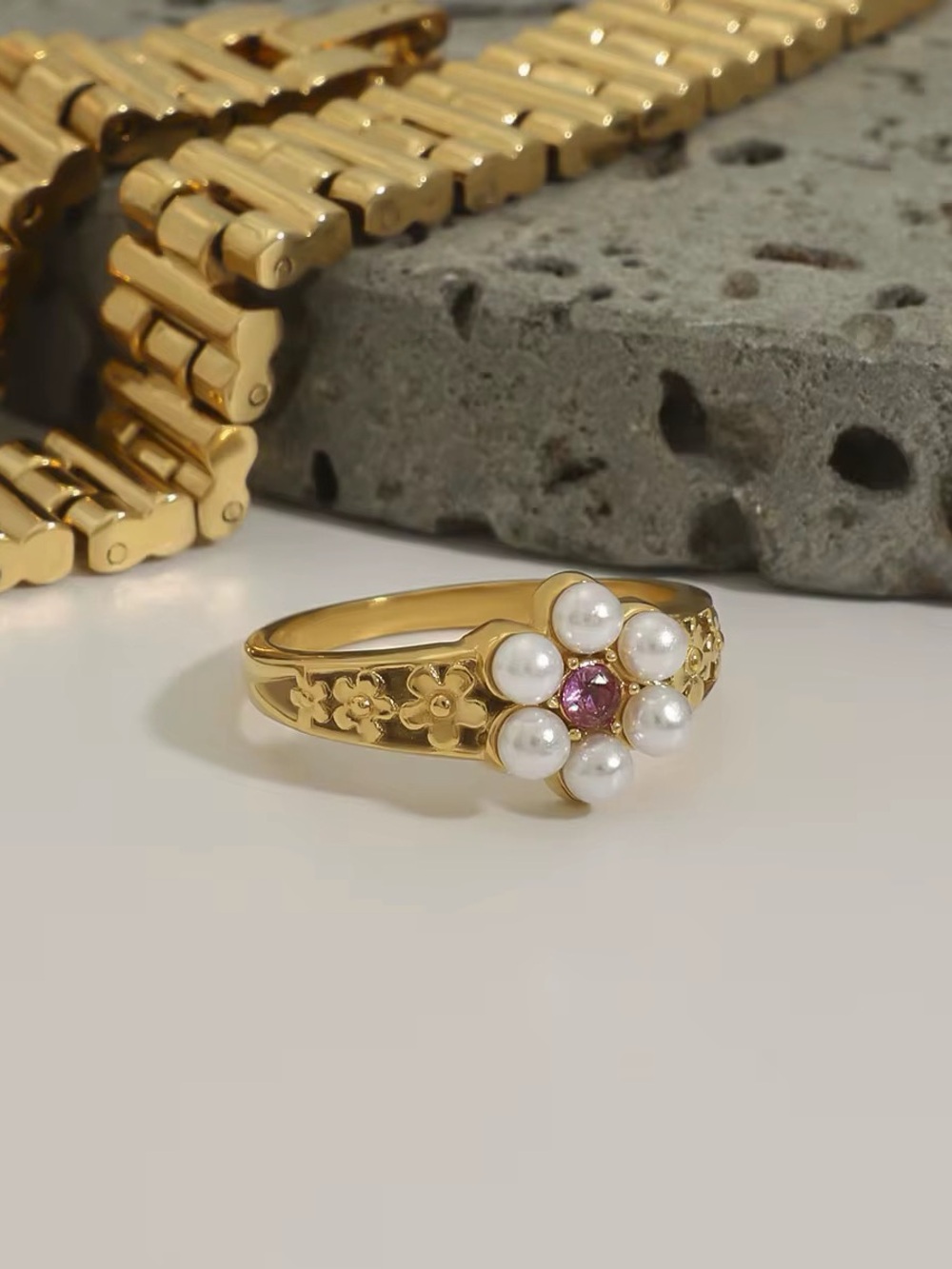 SIZE 8 | 18K Gold Plated Flower Ring - Picture 5 of 6